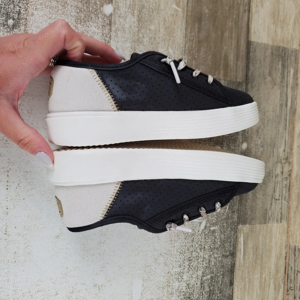Hey Dude Cody Kids Loafer Shoes Sz 13 C13 Black White‎ Low Top Round Toe Lace Up